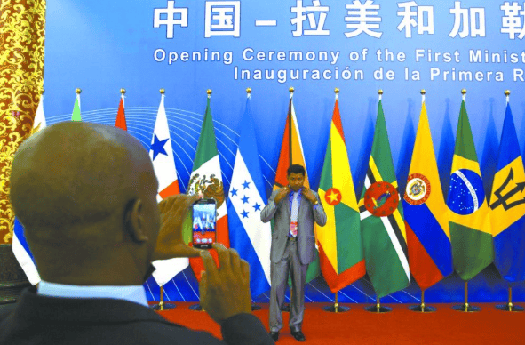 如何申请皇冠信用盘_中美握手言和后如何申请皇冠信用盘，3架专机抵达北京，中方主持大局，美方措手不及