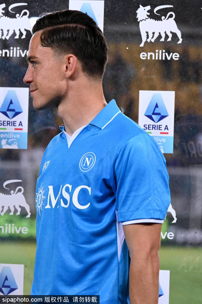 正网皇冠信用盘_国米哭晕！孔蒂铁血那不勒斯笑傲意甲正网皇冠信用盘，三年两冠谁与争锋？