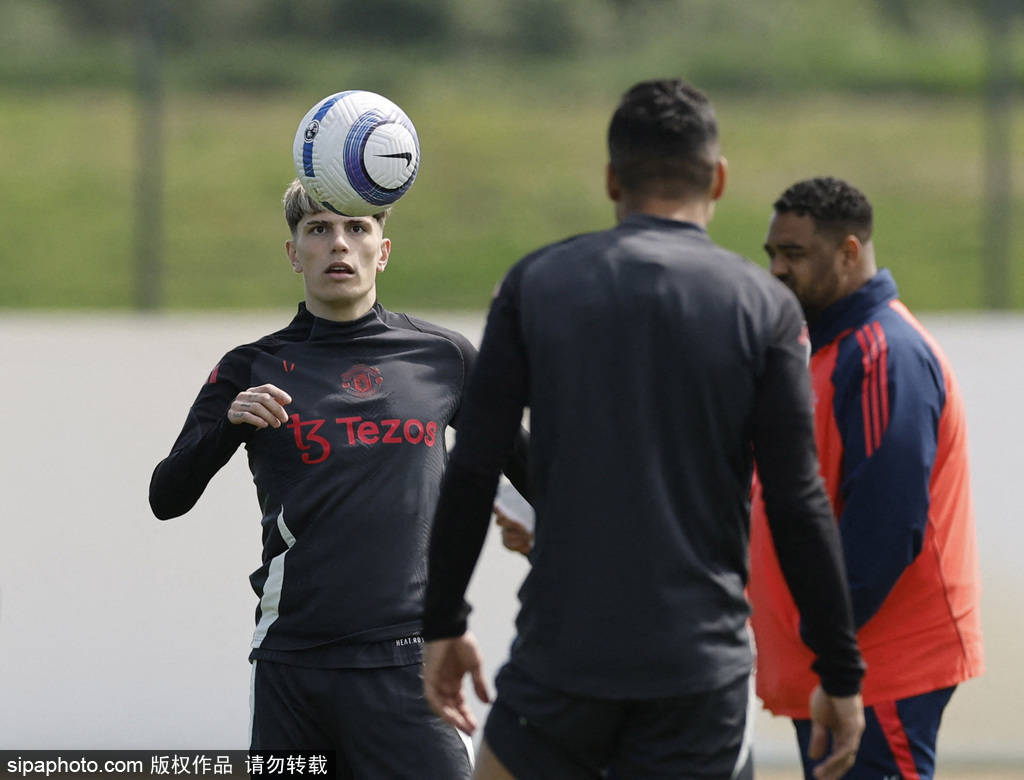 皇冠信用网开户_曼联锋线补强梦碎？维克托·约克雷斯7000万欧转会风暴皇冠信用网开户，女友一句话或定乾坤！