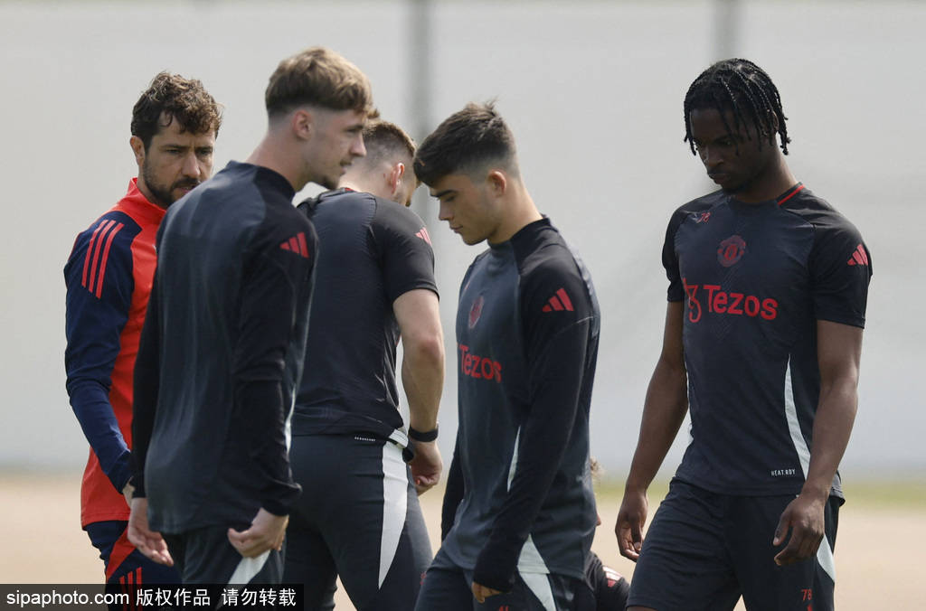 皇冠体育App下载_贝克汉姆罕见发飙皇冠体育App下载！怒斥曼联球员：你们不配穿红魔战袍！