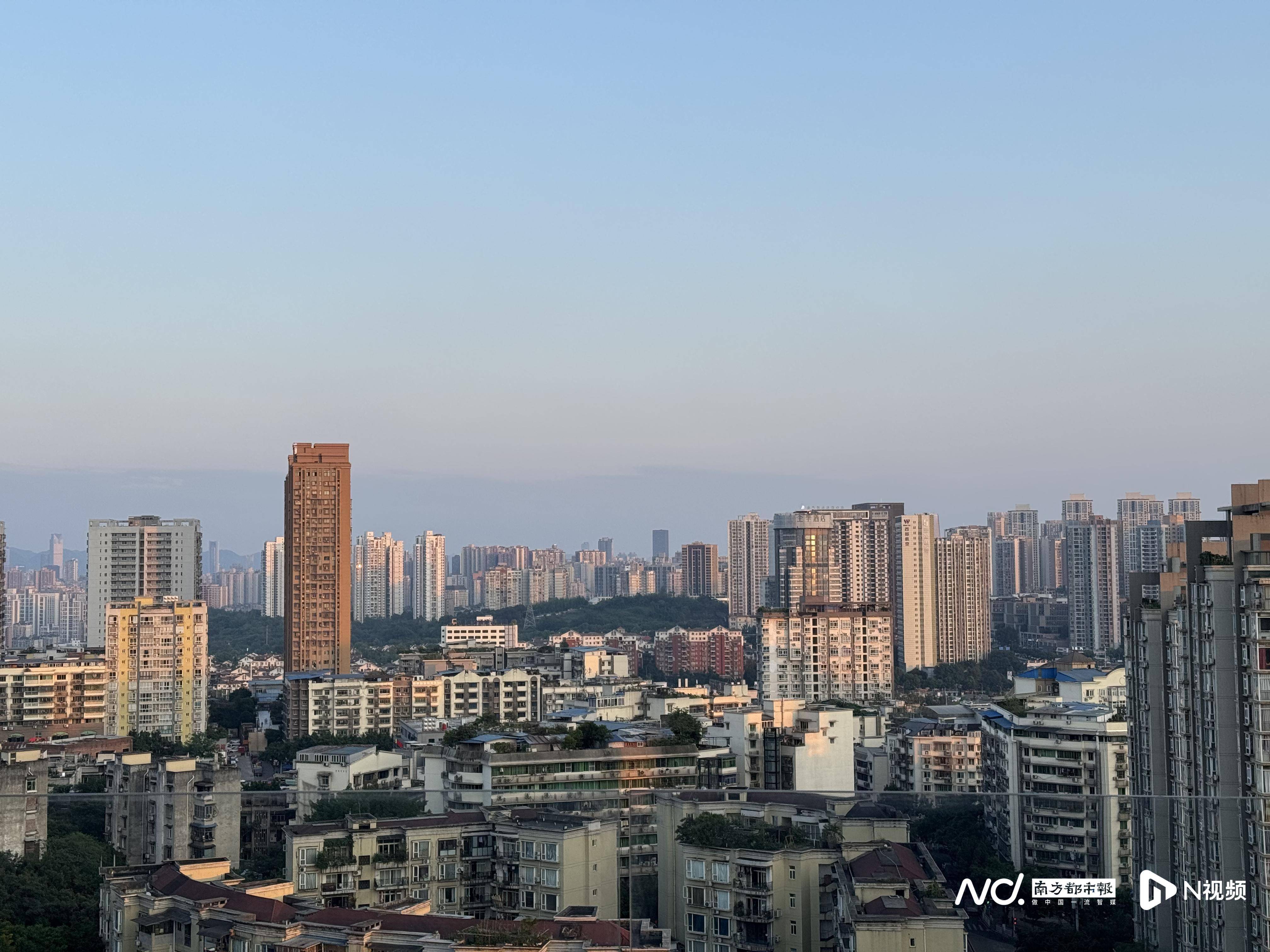 皇冠信用网登2代理_解码中国经济第四城：重庆主城区十年卖房面积相当于5个澳门